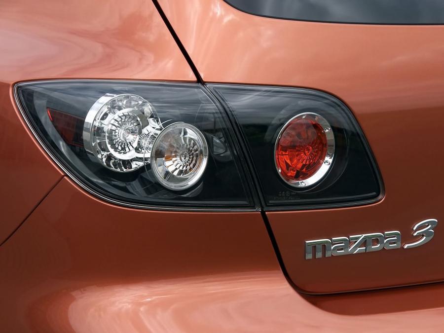 Mazda3 5-Door 2004 года  (фото 28 из 78)
